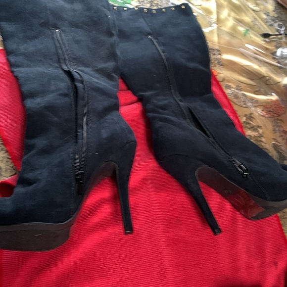 Brand new high heeled boots - Picture 4 of 5
